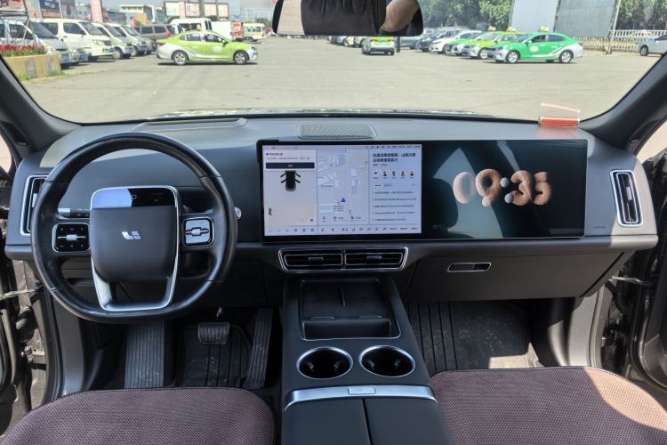 Used Li Auto L8 2023 Pro Model Interior 4