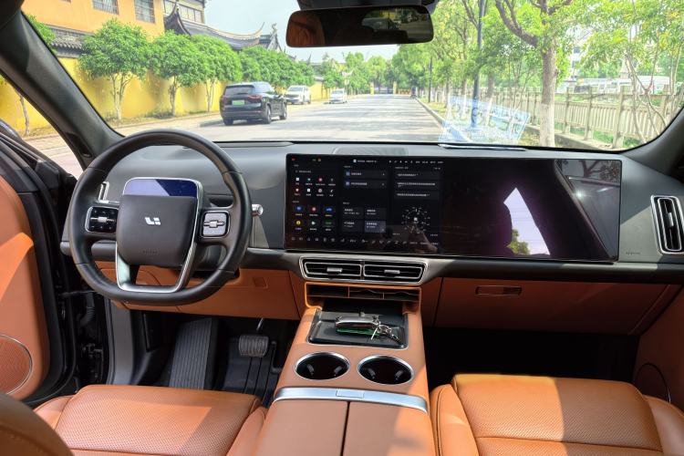 Used Li Auto L8 2023 Pro Model Interior 4