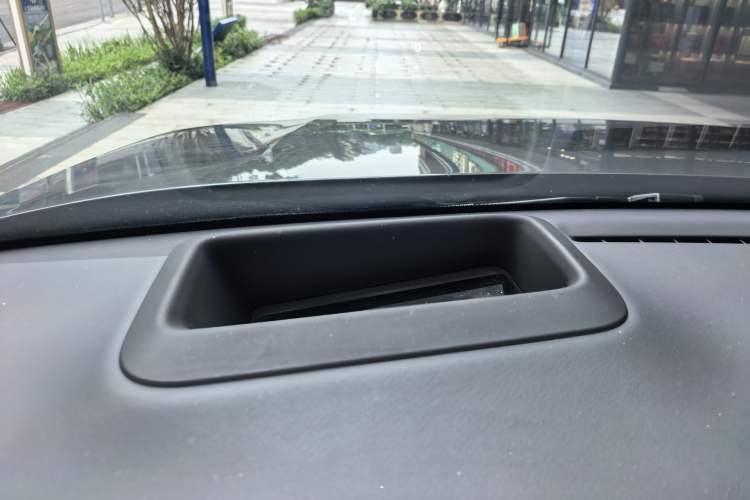 Used Li Auto L8 2023 Pro Model Interior 4