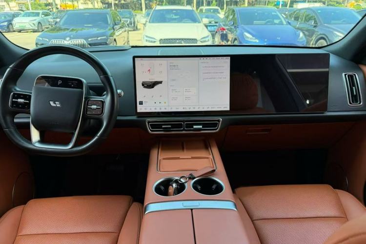 Used Li Auto L8 2023 Pro Model Interior 4