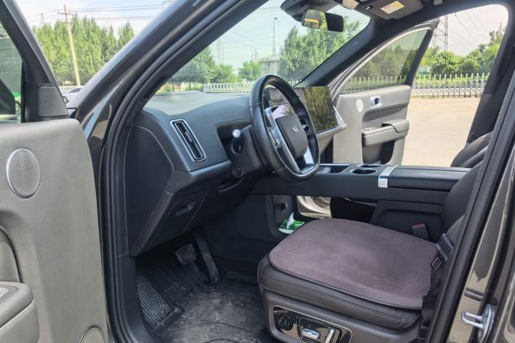 Used Li Auto L8 2023 Pro Model Interior 5