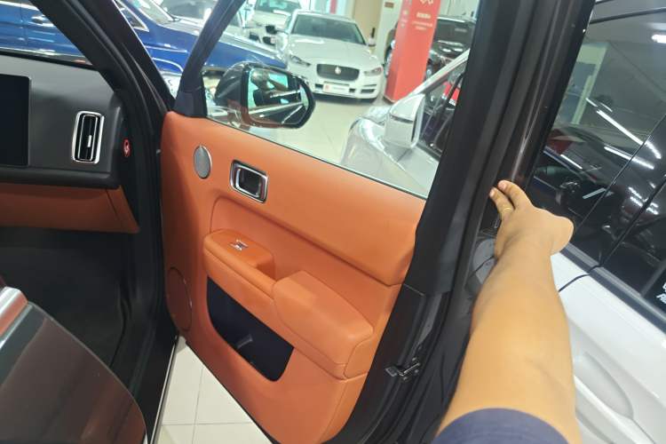 Used Li Auto L8 2023 Air model Interior 5
