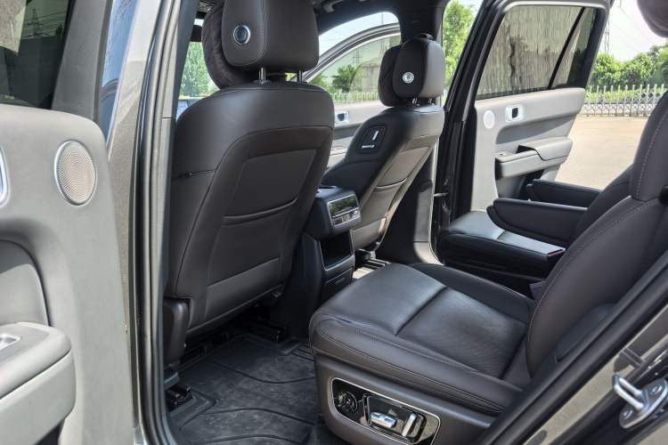 Used Li Auto L8 2023 Pro Model Interior 6