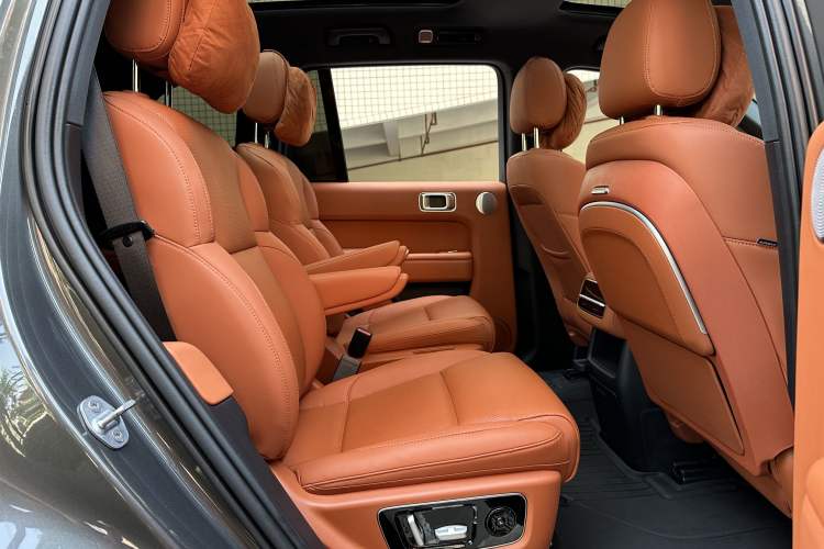 Used Li Auto L8 2023 Pro Model Interior 6