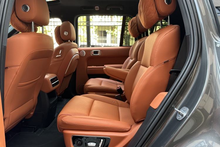 Used Li Auto L8 2023 Pro Model Interior 7