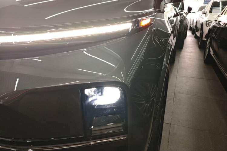 Used Li Auto L8 2023 Max model Left Front Headlight