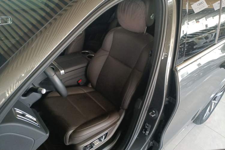 Used Li Auto L8 2023 Max model Left Front Seat