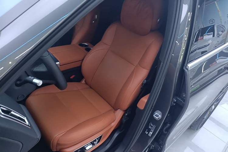 Used Li Auto L8 2023 Max model Left Front Seat