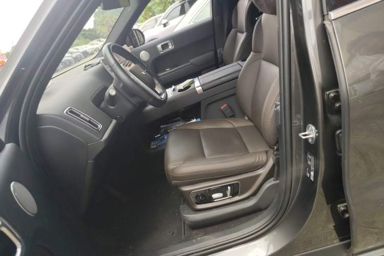 Used Li Auto L8 2023 Pro Model Left Front Seat