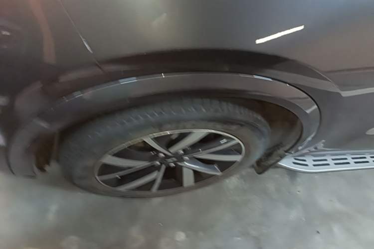 Used Li Auto L8 2023 Pro Model Left Front Wheel Hub