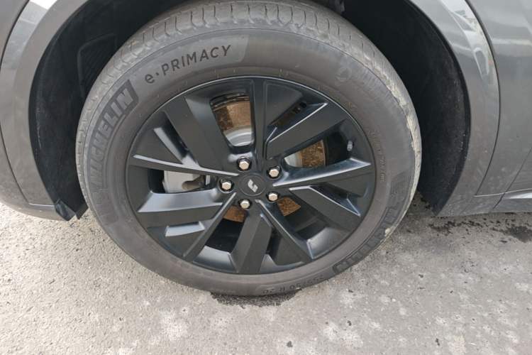 Used Li Auto L8 2023 Air model Left Front Wheel Hub