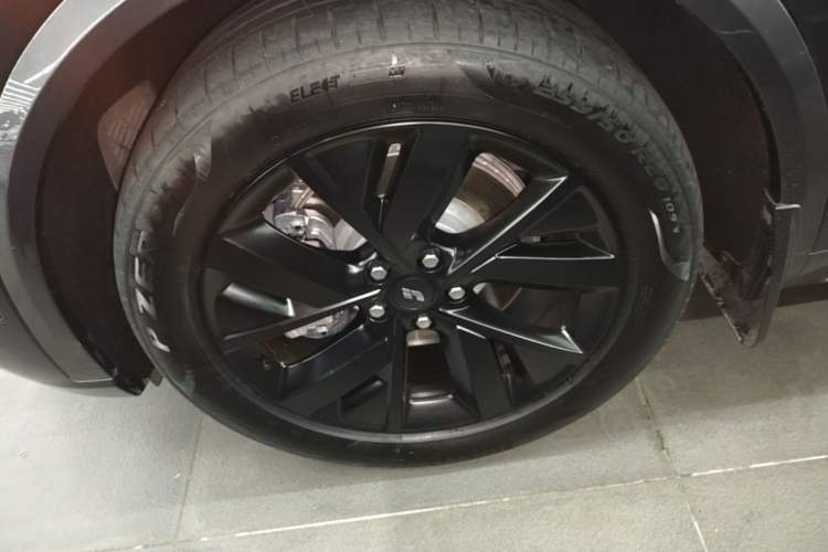 Used Li Auto L8 2023 Max model Left Front Wheel Hub
