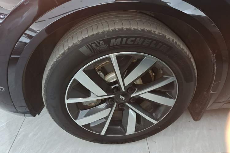 Used Li Auto L8 2023 Pro Model Left Front Wheel Hub