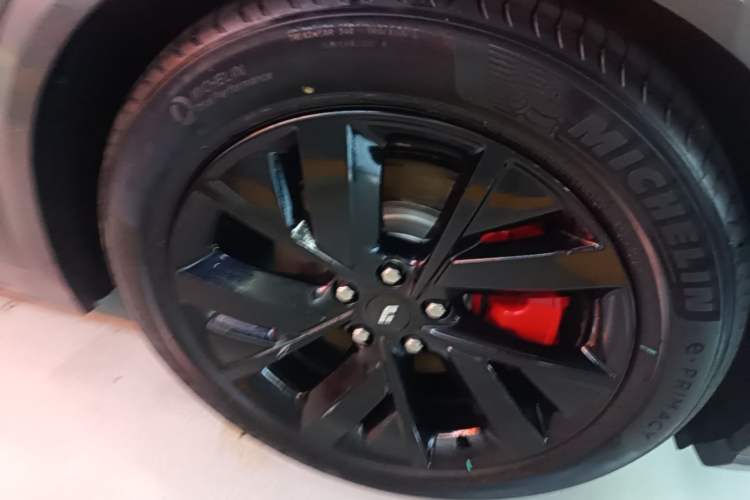 Used Li Auto L8 2023 Pro Model Left Front Wheel Hub