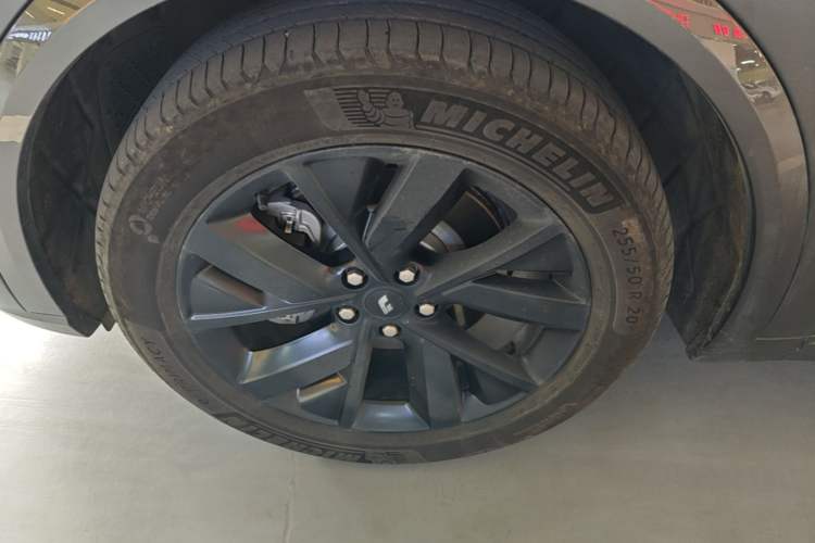 Used Li Auto L8 2023 Air model Left Front Wheel Hub