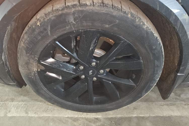 Used Li Auto L8 2023 Pro Model Left Front Wheel Hub