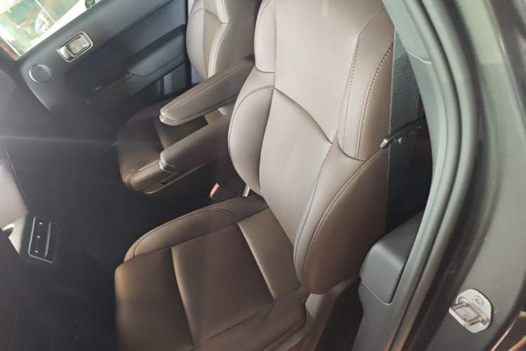Used Li Auto L8 2023 Pro Model Left Rear Seat