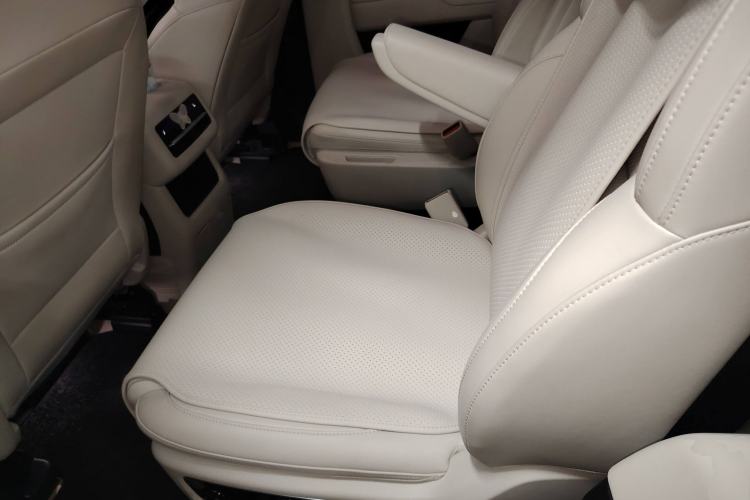 Used Li Auto L8 2023 Pro Model Left Rear Seat