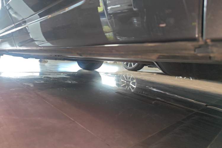 Used Li Auto L8 2023 Max model Left Side Sill