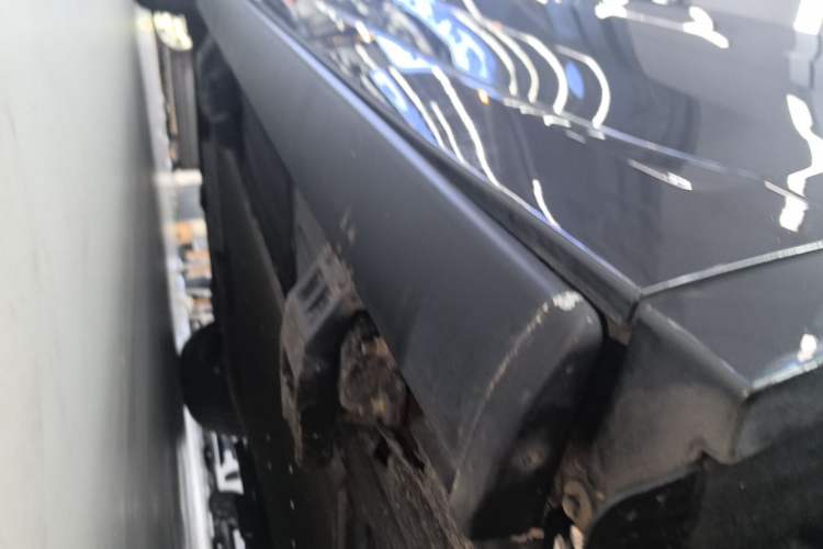 Used Li Auto L8 2023 Max model Left Side Sill