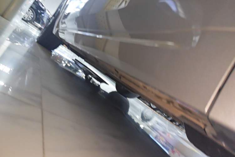 Used Li Auto L8 2023 Pro Model Left Side Sill