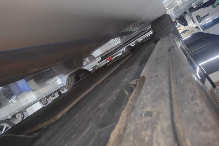 Used Li Auto L8 2023 Pro Model Left Side Sill