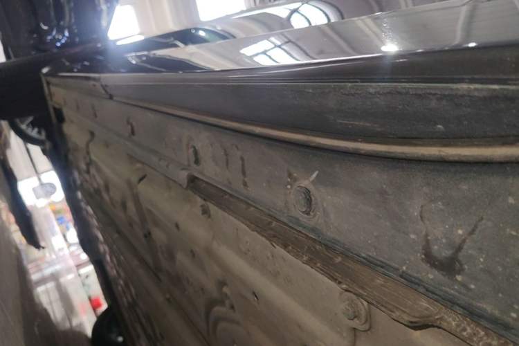 Used Li Auto L8 2023 Pro Model Left Side Sill