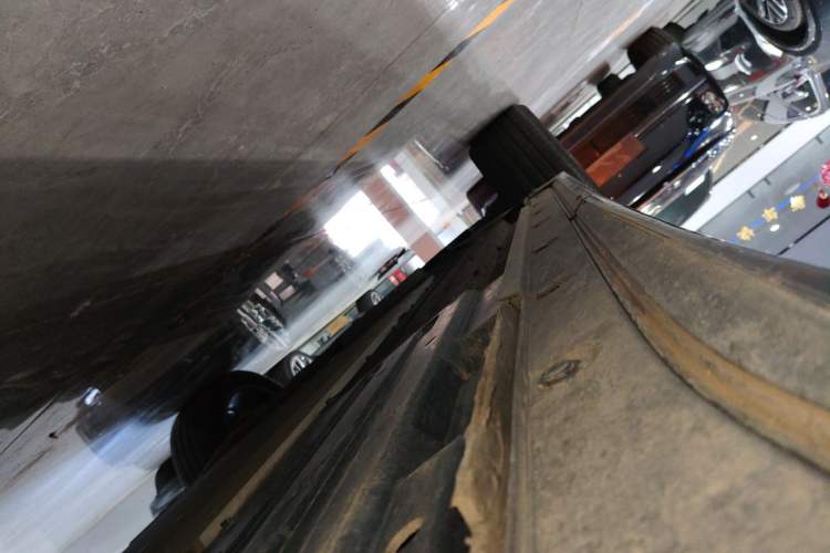 Used Li Auto L8 2023 Pro Model Left Side Sill