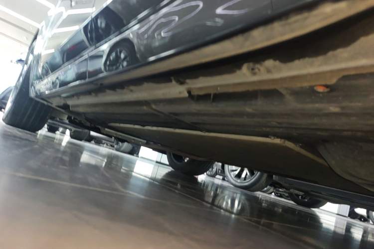 Used Li Auto L8 2023 Pro Model Left Side Sill