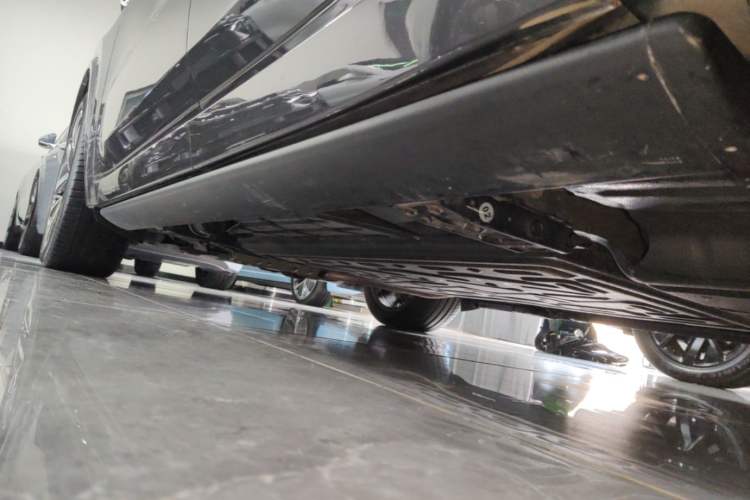 Used Li Auto L8 2023 Pro Model Left Side Sill