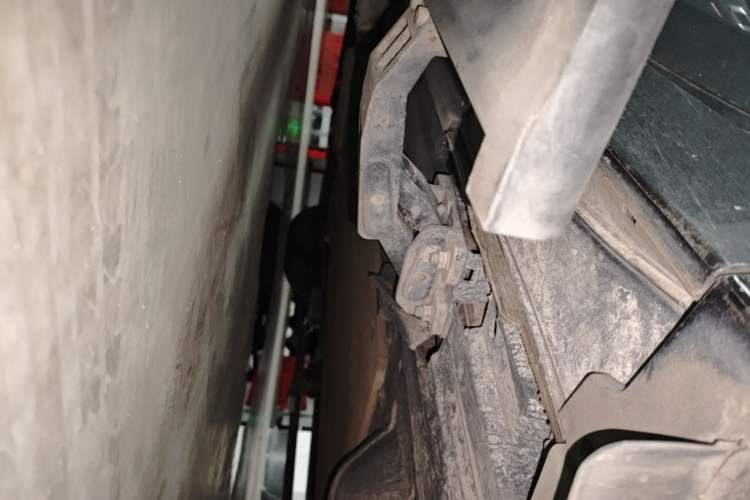 Used Li Auto L8 2023 Pro Model Left Side Sill