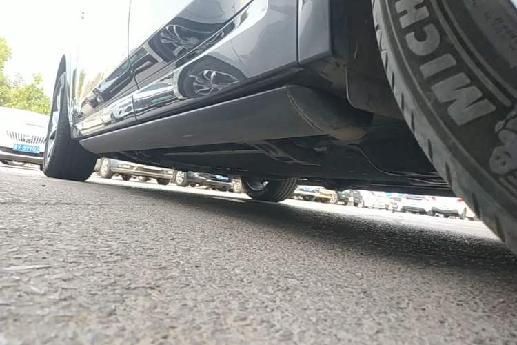 Used Li Auto L8 2023 Pro Model Left Side Sill