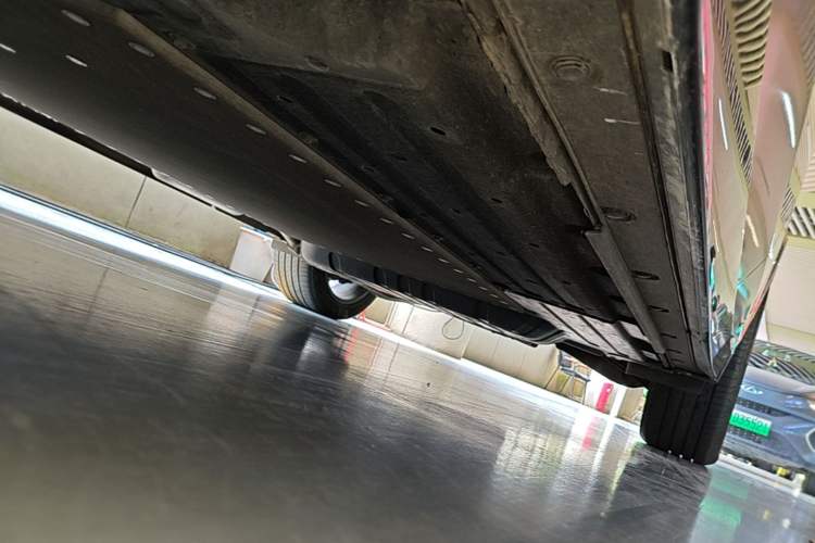 Used Li Auto L8 2023 Air model Left Side Sill