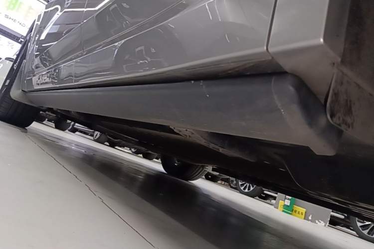 Used Li Auto L8 2023 Air model Left Side Sill