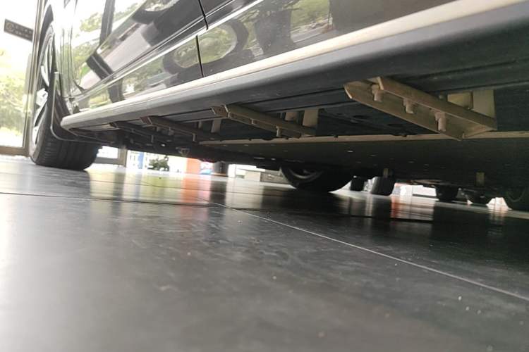 Used Li Auto L8 2023 Pro Model Left Side Sill