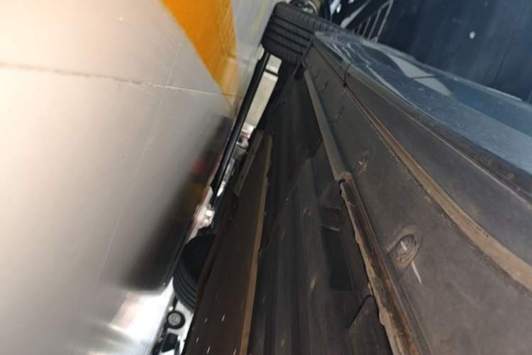 Used Li Auto L8 2023 Pro Model Left Side Sill