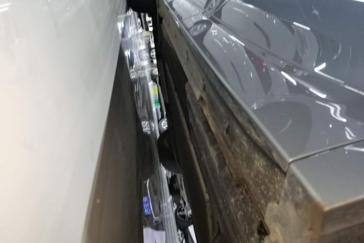 Used Li Auto L8 2023 Pro Model Left Side Sill
