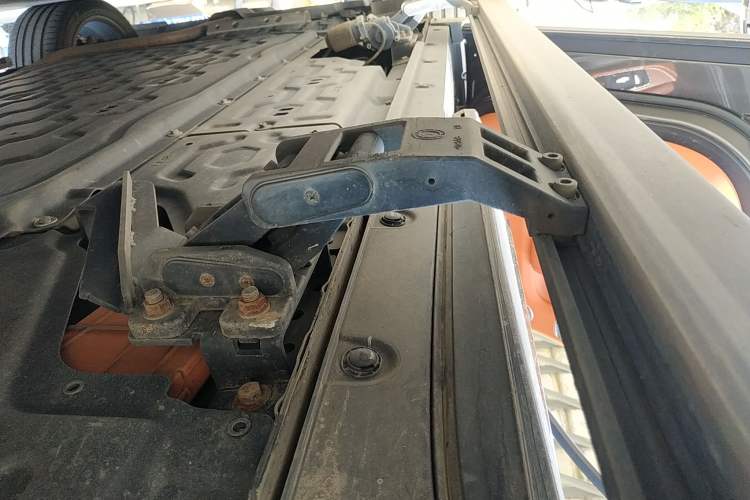 Used Li Auto L8 2023 Pro Model Left Side Sill