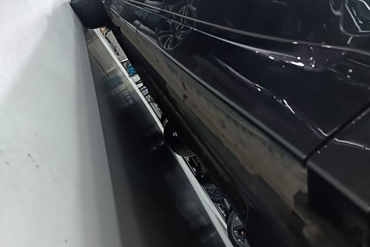 Used Li Auto L8 2023 Pro Model Left Side Sill