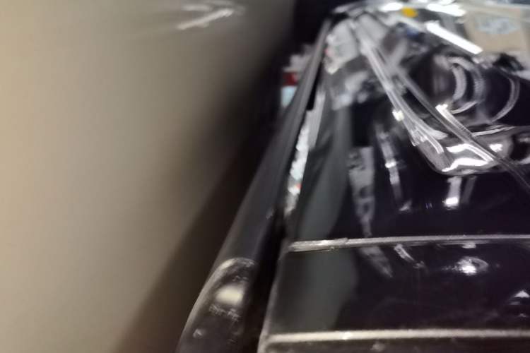 Used Li Auto L8 2023 Pro Model Left Side Sill