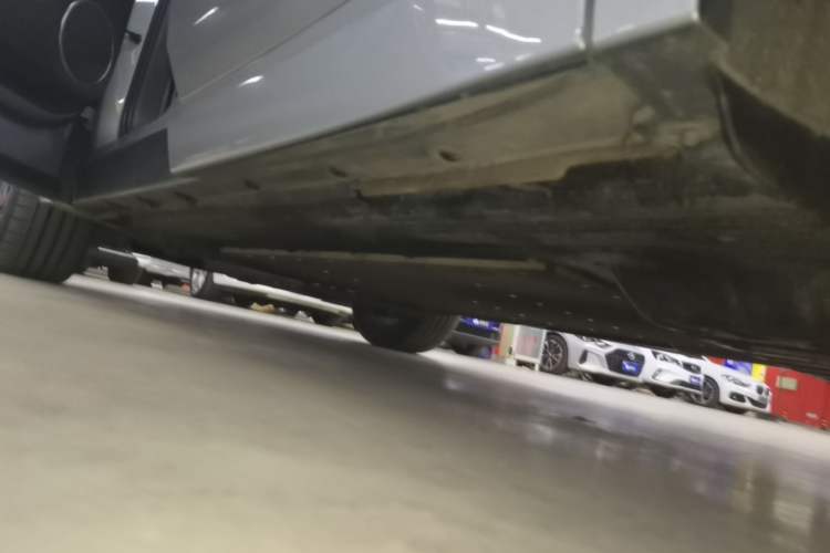 Used Li Auto L8 2023 Pro Model Left Side Sill