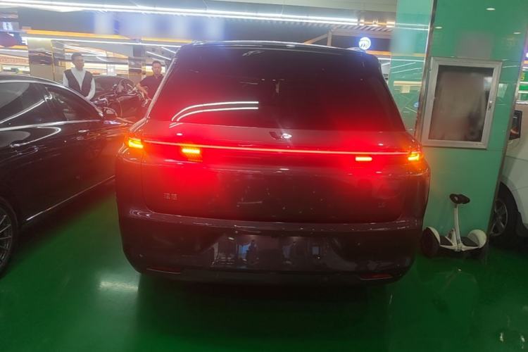 Used Li Auto L8 2023 Pro Model Rear