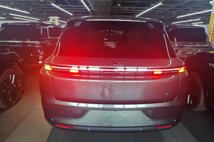 Used Li Auto L8 2023 Pro Model Rear