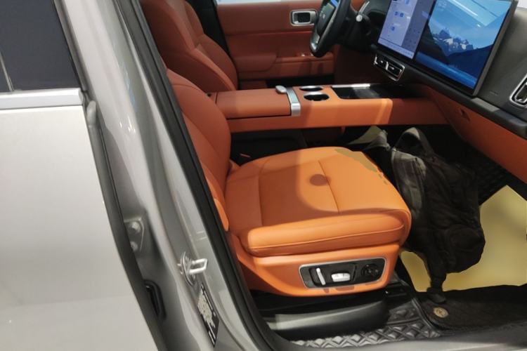 Used Li Auto L8 2023 Max model Right Front Seat