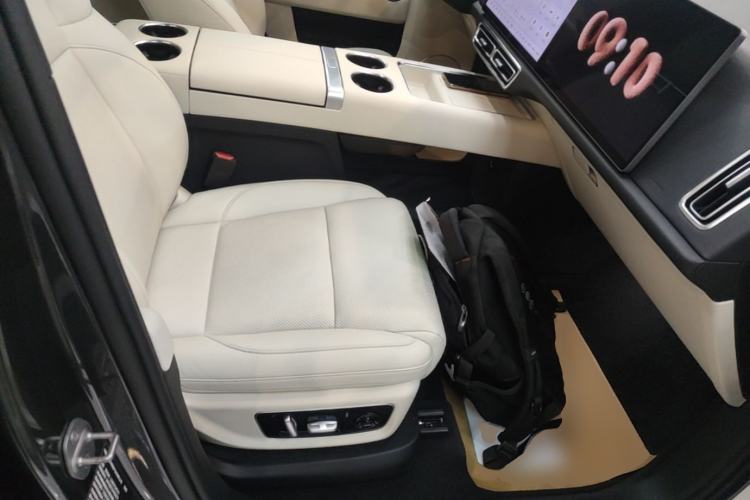 Used Li Auto L8 2023 Pro Model Right Front Seat