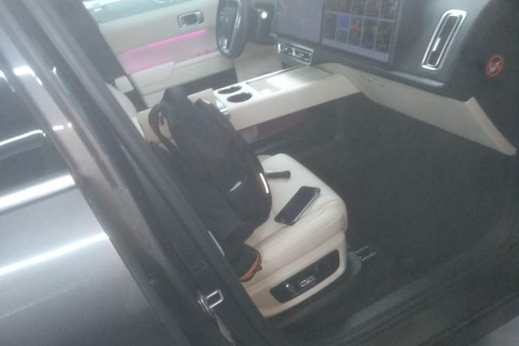 Used Li Auto L8 2023 Pro Model Right Front Seat