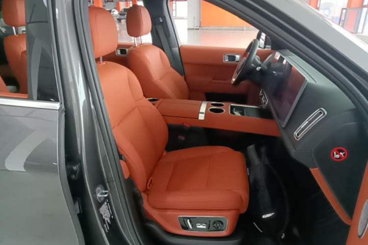 Used Li Auto L8 2023 Pro Model Right Front Seat