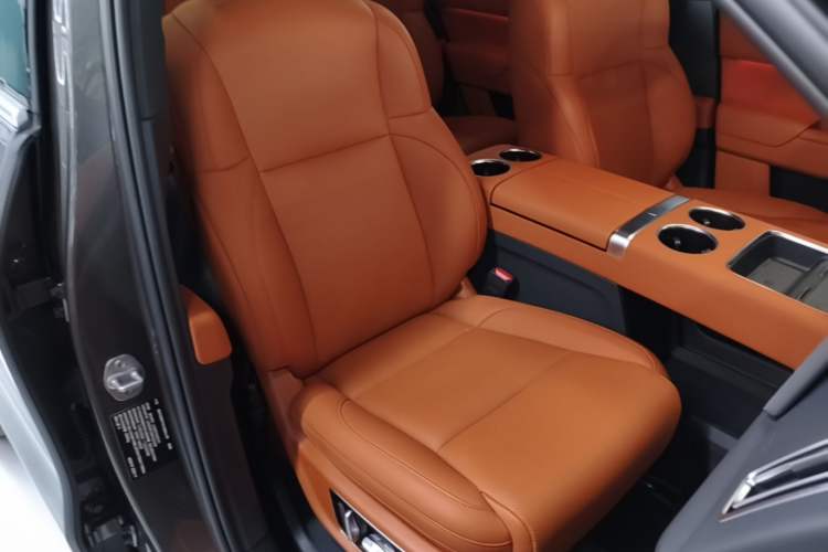 Used Li Auto L8 2023 Max model Right Front Seat