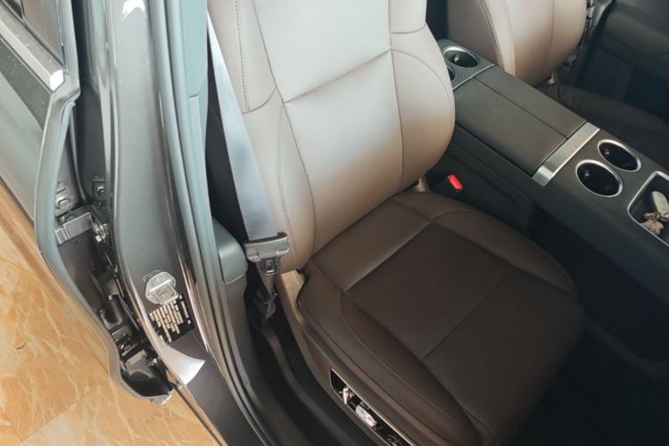 Used Li Auto L8 2023 Pro Model Right Front Seat