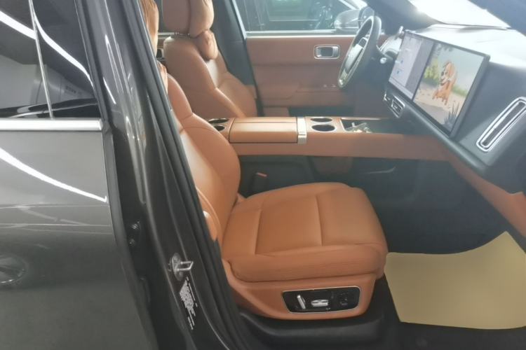 Used Li Auto L8 2023 Pro Model Right Front Seat